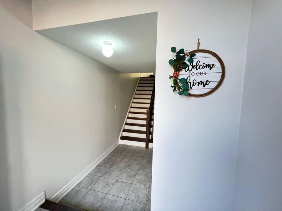 Holiday home Beautiful Vacation Near Toronto Airport