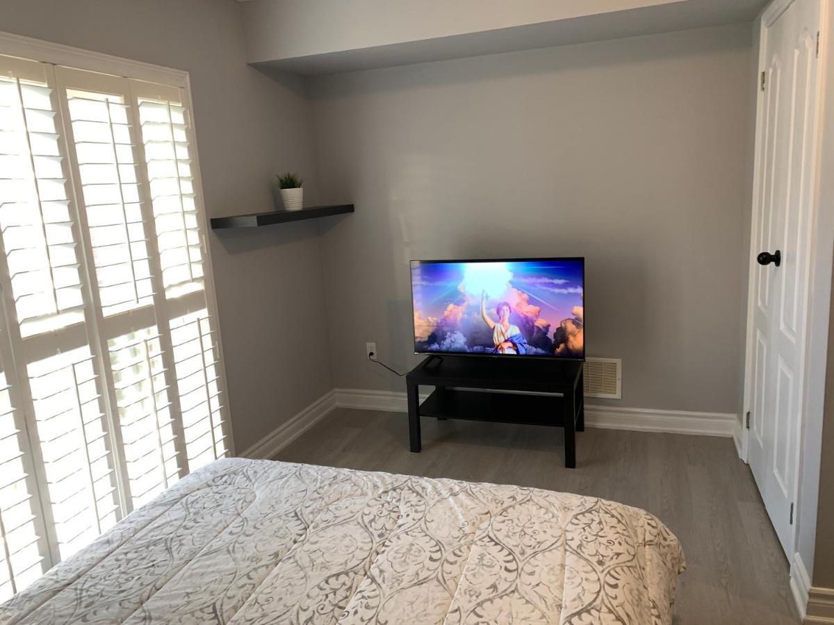 Holiday home Beautiful Vacation Near Toronto Airport